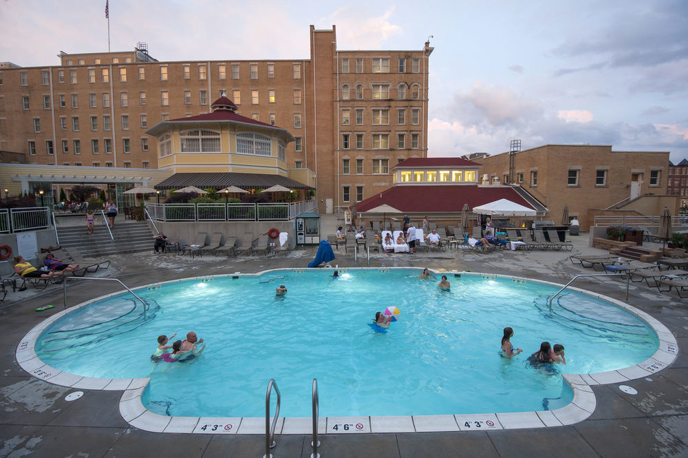 French Lick Springs Hotel Buitenkant foto